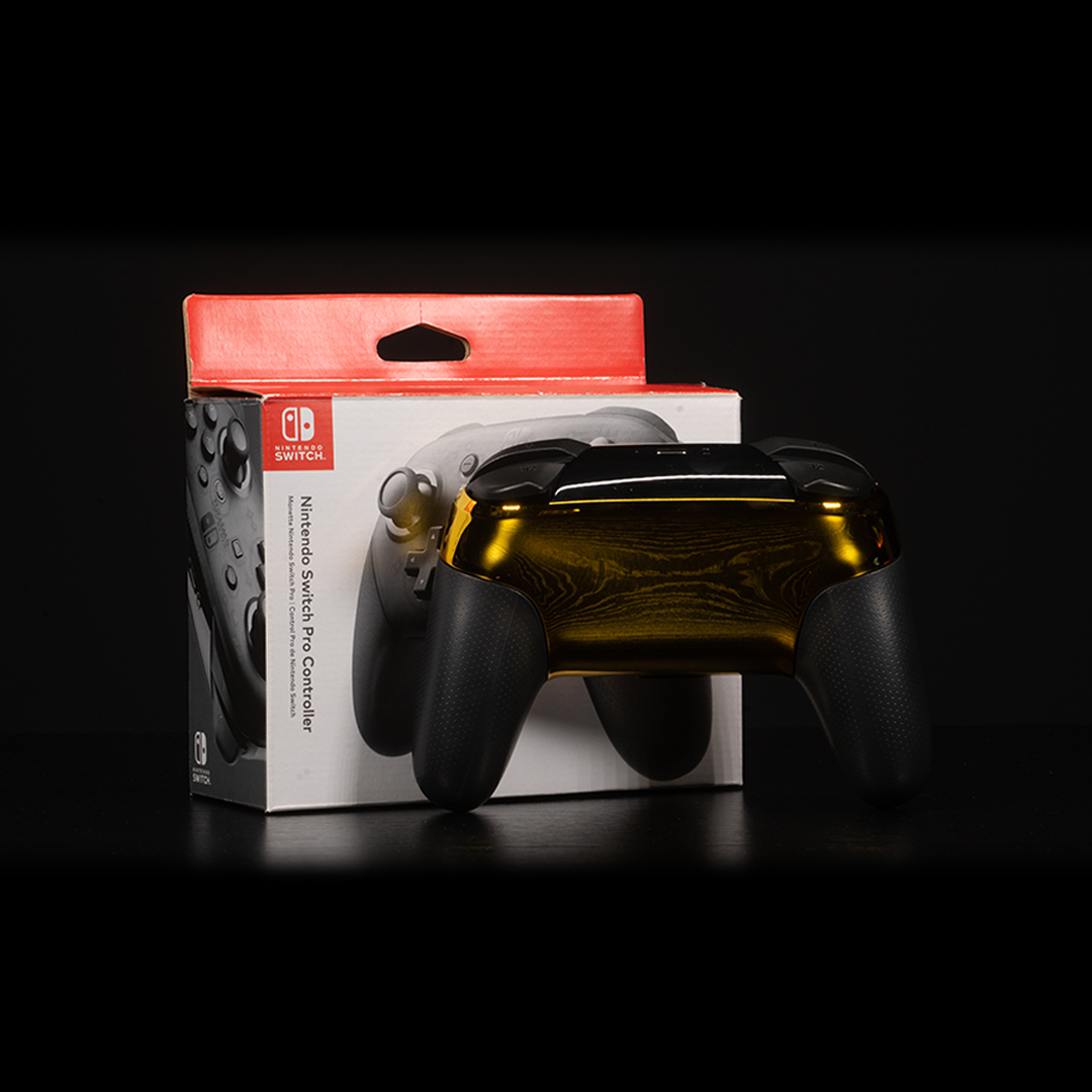 Nintendo Switch Pro Controller Chrome Gold